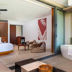 Shared King Beachfront Balcony