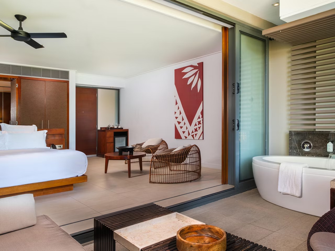 Shared King Beachfront Balcony